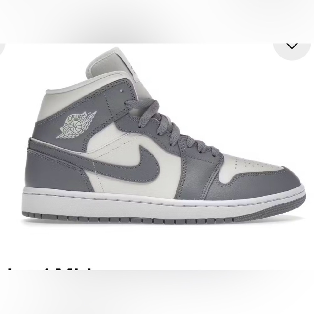Air Jordan 1 Mid Stealth Women’s